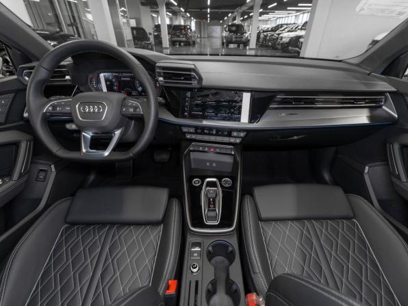 Audi A3 IV (8Y) Рестайлинг с пробегом 2026 года, цена 4 050 000 рублей, 52 км, хэтчбек, Автокод Объявления
