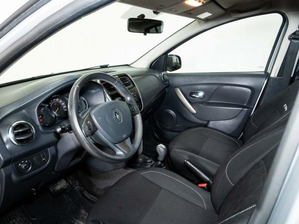 Renault Sandero II с пробегом 2016 года, цена 955 000 рублей, 84800 км, хэтчбек, Автокод Объявления