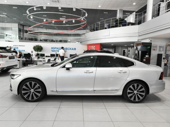 Volvo S90 II Рестайлинг с пробегом 2020 года, цена 2 950 000 рублей, 127129 км, седан, Автокод Объявления