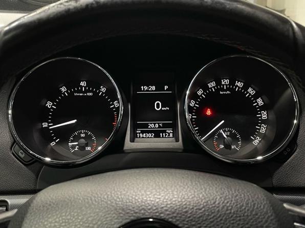 Skoda Yeti I Рестайлинг с пробегом 2015 года, цена 1 394 000 рублей, 194144 км, внедорожник, Автокод Объявления