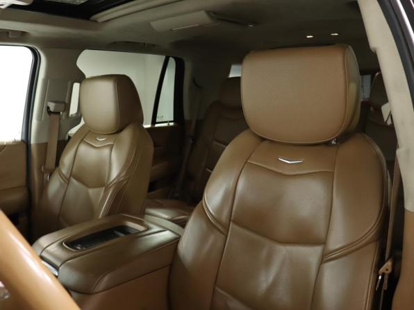 Cadillac Escalade IV с пробегом 2016 года, цена 3 690 000 рублей, 167884 км, внедорожник, Автокод Объявления