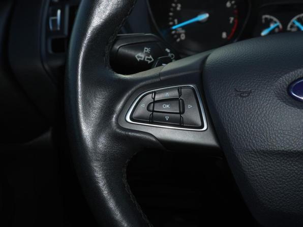 Ford Kuga II Рестайлинг с пробегом 2017 года, цена 1 548 000 рублей, 137768 км, внедорожник, Автокод Объявления