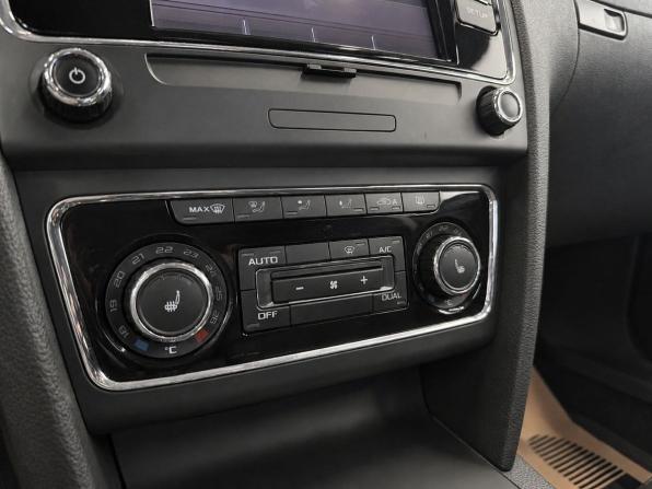 Skoda Superb II Рестайлинг с пробегом 2014 года, цена 1 499 000 рублей, 130000 км, лифтбек, Автокод Объявления
