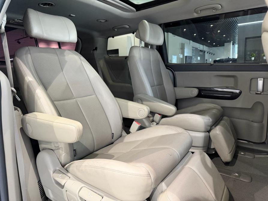 Kia Carnival III Москва  - изображение 11