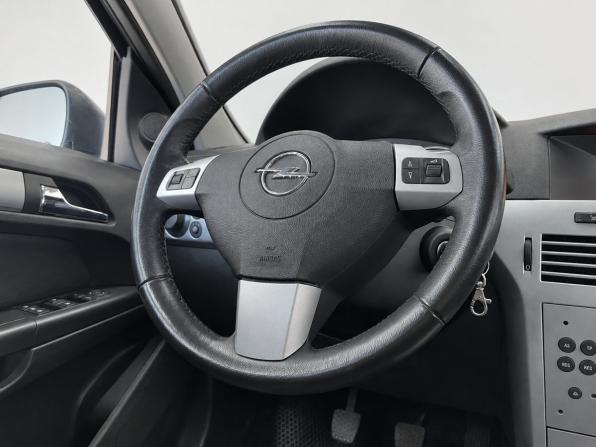 Opel Astra H Рестайлинг с пробегом 2011 года, цена 789 000 рублей, 186014 км, седан, Автокод Объявления