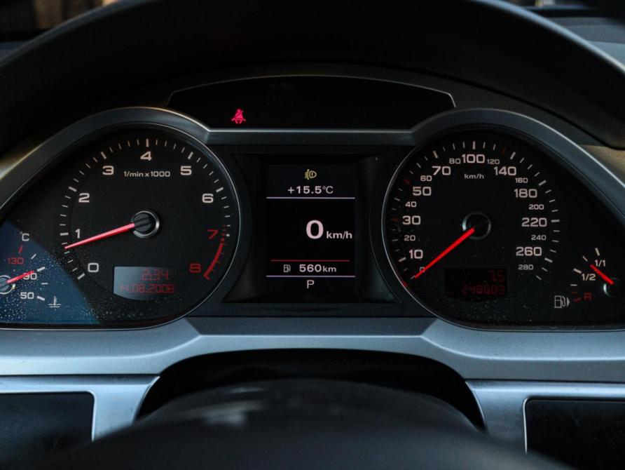 Audi A6 III (C6) Рестайлинг Москва  - изображение 17