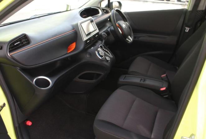 Toyota Sienta II Рестайлинг с пробегом 2019 года, цена 1 540 000 рублей, 85404 км, компактвэн, Автокод Объявления