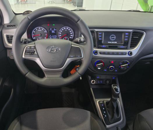 Hyundai Solaris II с пробегом 2018 года, цена 1 349 000 рублей, 141164 км, седан, Автокод Объявления