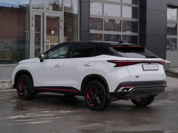 Omoda C5 I с пробегом 2023 года, цена 2 140 000 рублей, 50745 км, внедорожник, Автокод Объявления