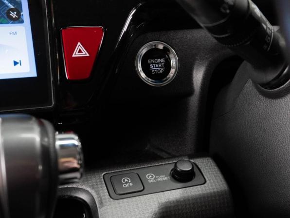 Honda Stepwgn V Рестайлинг с пробегом 2017 года, цена 2 399 000 рублей, 155728 км, минивэн, Автокод Объявления