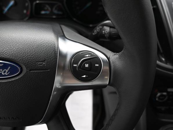 Ford Kuga II с пробегом 2013 года, цена 1 250 000 рублей, 117431 км, внедорожник, Автокод Объявления