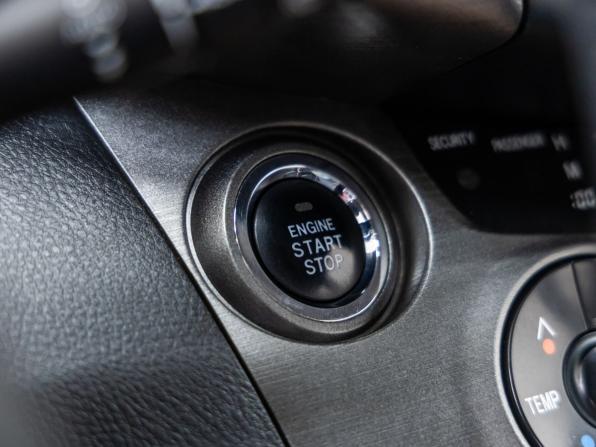 Toyota RAV4 III (XA30) Рестайлинг с пробегом 2012 года, цена 1 558 000 рублей, 135304 км, внедорожник, Автокод Объявления