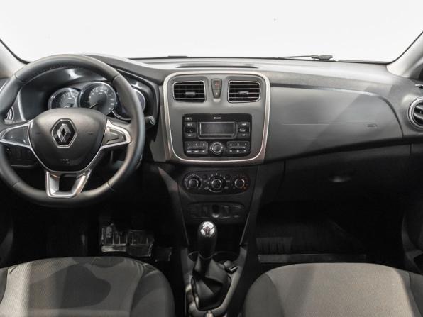 Renault Logan II Рестайлинг с пробегом 2018 года, цена 718 100 рублей, 173440 км, седан, Автокод Объявления