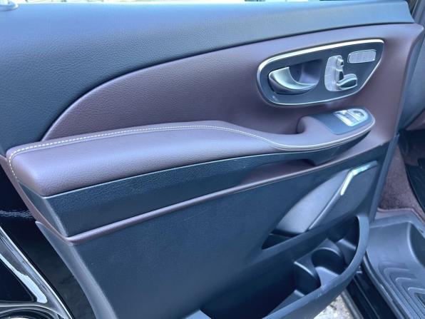 Mercedes-Benz V-Класс III (W447) Рестайлинг 2 с пробегом 2024 года, цена 13 600 000 рублей, 6436 км, минивэн, Автокод Объявления