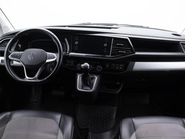 Volkswagen Multivan T6 Рестайлинг с пробегом 2021 года, цена 4 790 000 рублей, 243112 км, минивэн, Автокод Объявления
