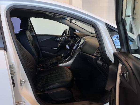 Opel Astra J с пробегом 2010 года, цена 460 000 рублей, 233237 км, хэтчбек, Автокод Объявления