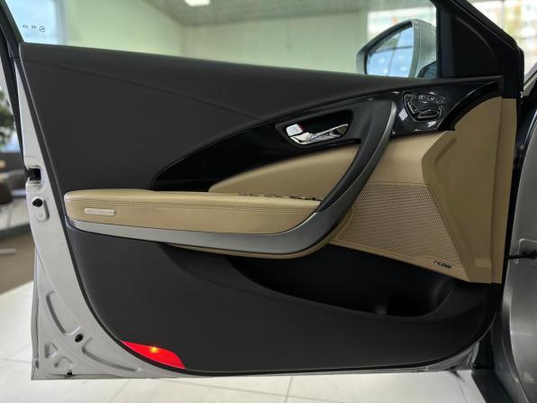 Hyundai Grandeur V с пробегом 2012 года, цена 1 590 000 рублей, 131336 км, седан, Автокод Объявления