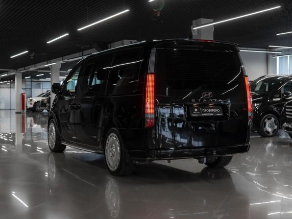 Hyundai Staria I с пробегом 2024 года, цена 6 200 000 рублей, 35945 км, минивэн, Автокод Объявления