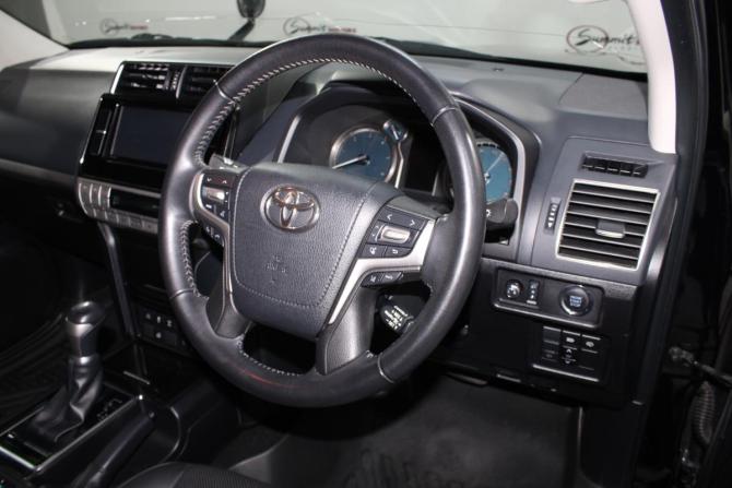 Toyota Land Cruiser Prado 150 Series Рестайлинг 3 с пробегом 2020 года, цена 4 990 000 рублей, 55181 км, внедорожник, Автокод Объявления
