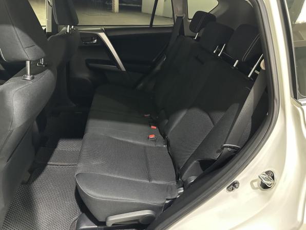 Toyota RAV4 IV (XA40) Рестайлинг с пробегом 2015 года, цена 1 899 000 рублей, 177145 км, внедорожник, Автокод Объявления