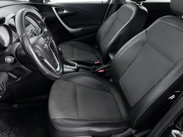 Opel Astra J с пробегом 2011 года, цена 575 000 рублей, 216876 км, хэтчбек, Автокод Объявления