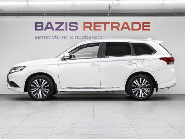 Mitsubishi Outlander III Рестайлинг 3 с пробегом 2022 года, цена 3 217 000 рублей, 14425 км, внедорожник, Автокод Объявления