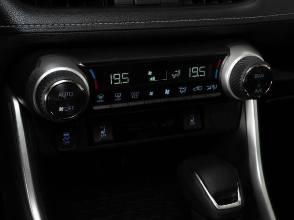Toyota RAV4 V (XA50) с пробегом 2021 года, цена 3 700 000 рублей, 69348 км, внедорожник, Автокод Объявления