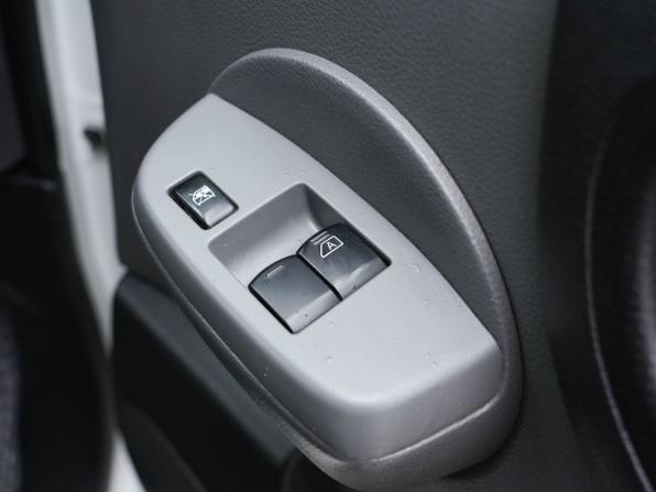 Nissan NV200 с пробегом 2018 года, цена 1 515 000 рублей, 109767 км, минивэн, Автокод Объявления