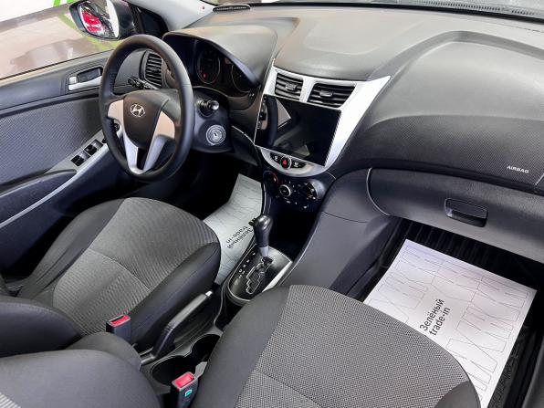 Hyundai Solaris I с пробегом 2012 года, цена 795 000 рублей, 163656 км, седан, Автокод Объявления