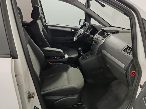 Opel Zafira B Рестайлинг с пробегом 2014 года, цена 999 000 рублей, 104912 км, компактвэн, Автокод Объявления