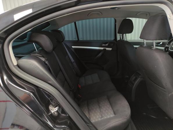 Skoda Octavia II (A5) Рестайлинг с пробегом 2011 года, цена 750 000 рублей, 233931 км, лифтбек, Автокод Объявления