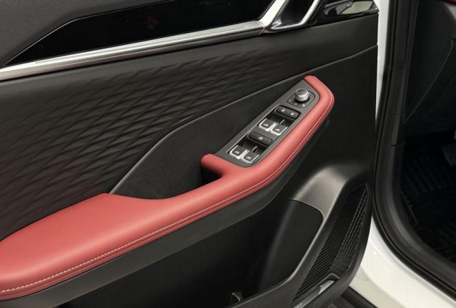 Новый Geely Coolray I Рестайлинг 2 2026 года, цена 2 914 990 рублей, внедорожник, Автокод Объявления