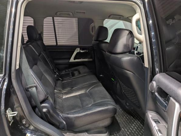 Toyota Land Cruiser 200 Series Рестайлинг 1 с пробегом 2012 года, цена 3 190 000 рублей, 391615 км, внедорожник, Автокод Объявления