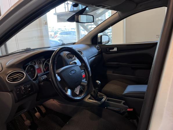 Ford Focus II Рестайлинг с пробегом 2011 года, цена 387 000 рублей, 347917 км, седан, Автокод Объявления