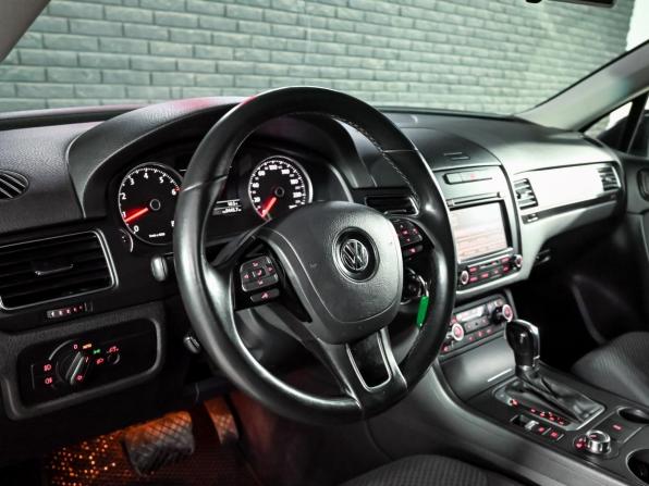 Volkswagen Touareg II с пробегом 2011 года, цена 1 595 000 рублей, 264190 км, внедорожник, Автокод Объявления