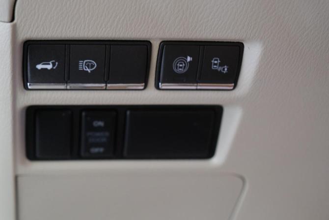 Infiniti QX80 I Рестайлинг с пробегом 2015 года, цена 2 939 000 рублей, 164000 км, внедорожник, Автокод Объявления