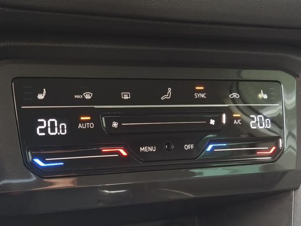 Volkswagen Tiguan II Рестайлинг с пробегом 2021 года, цена 3 099 000 рублей, 142500 км, внедорожник, Автокод Объявления