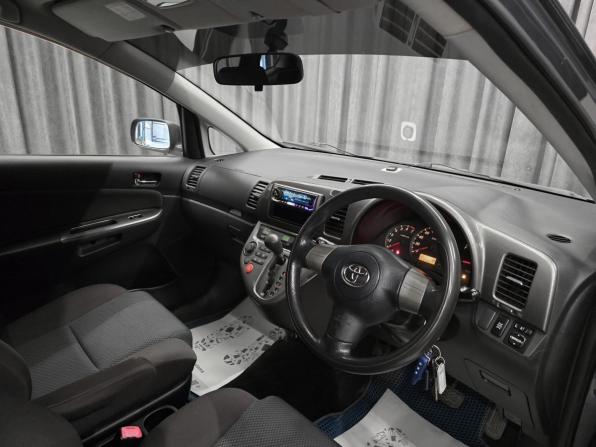 Toyota Wish I с пробегом 2004 года, цена 740 000 рублей, 212000 км, минивэн, Автокод Объявления