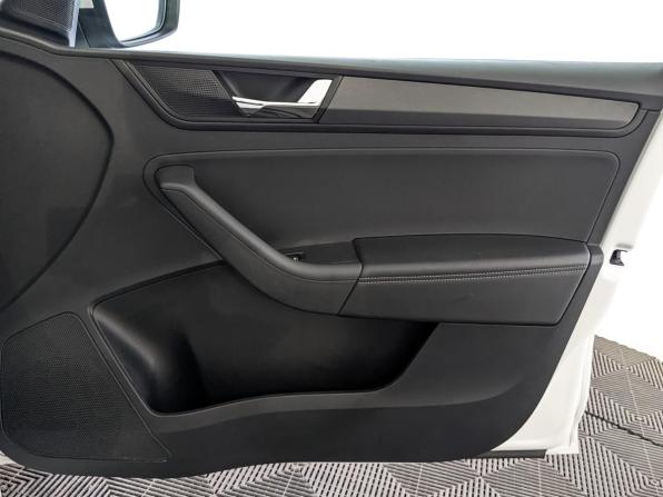 Skoda Rapid II с пробегом 2020 года, цена 1 570 000 рублей, 52866 км, лифтбек, Автокод Объявления