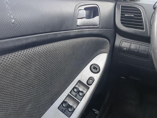 Hyundai Solaris I с пробегом 2012 года, цена 850 000 рублей, 79072 км, седан, Автокод Объявления