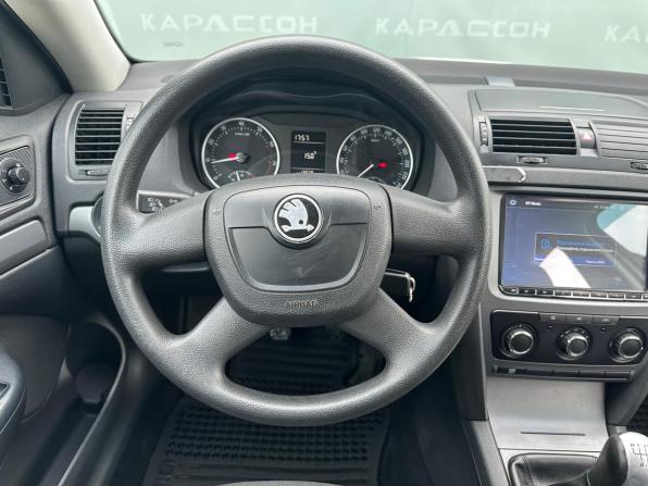 Skoda Octavia II (A5) Рестайлинг с пробегом 2011 года, цена 730 000 рублей, 148670 км, лифтбек, Автокод Объявления