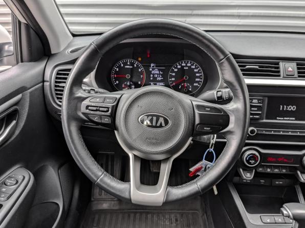 Kia Rio IV Рестайлинг с пробегом 2021 года, цена 1 370 000 рублей, 80362 км, седан, Автокод Объявления