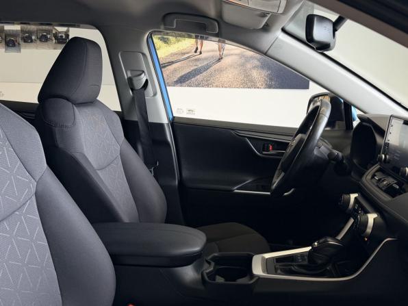Toyota RAV4 V (XA50) с пробегом 2021 года, цена 3 550 000 рублей, 26000 км, внедорожник, Автокод Объявления