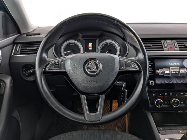 Skoda Octavia III (A7) Рестайлинг с пробегом 2017 года, цена 1 685 000 рублей, 122534 км, лифтбек, Автокод Объявления