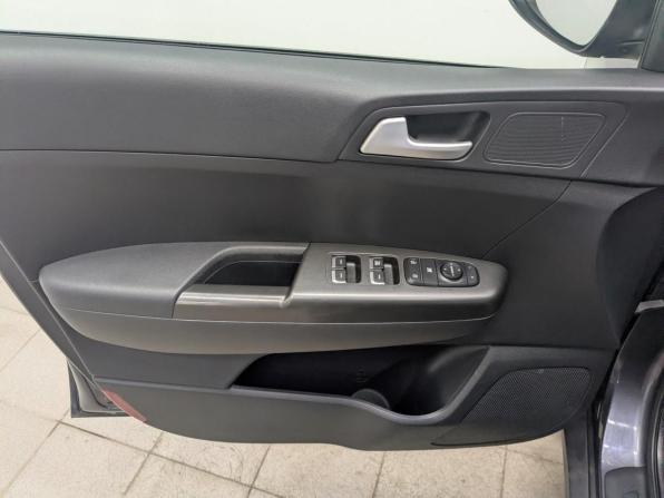Kia Sportage IV с пробегом 2018 года, цена 1 790 000 рублей, 117828 км, внедорожник, Автокод Объявления