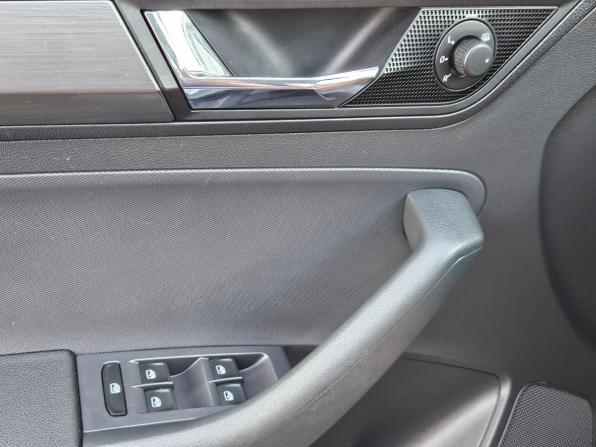 Skoda Rapid I Рестайлинг с пробегом 2019 года, цена 1 315 000 рублей, 126793 км, лифтбек, Автокод Объявления