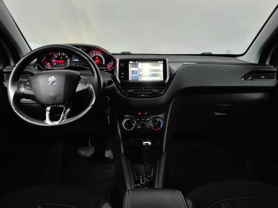 Peugeot 208 I Москва  - изображение 6