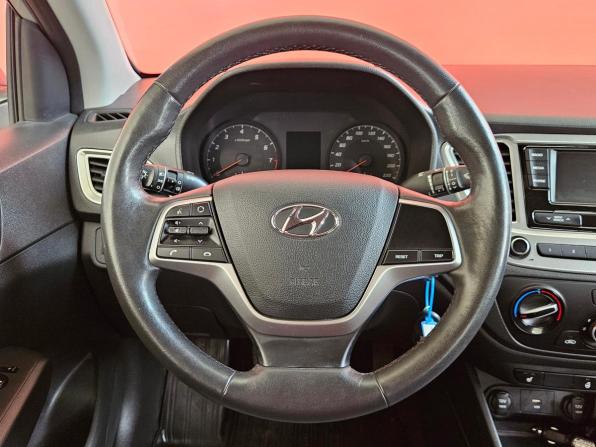 Hyundai Solaris II Рестайлинг с пробегом 2021 года, цена 1 369 000 рублей, 155502 км, седан, Автокод Объявления