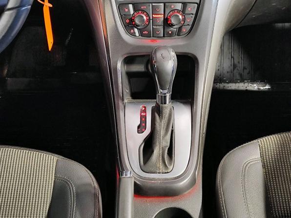 Opel Astra J с пробегом 2012 года, цена 989 000 рублей, 118830 км, универсал, Автокод Объявления