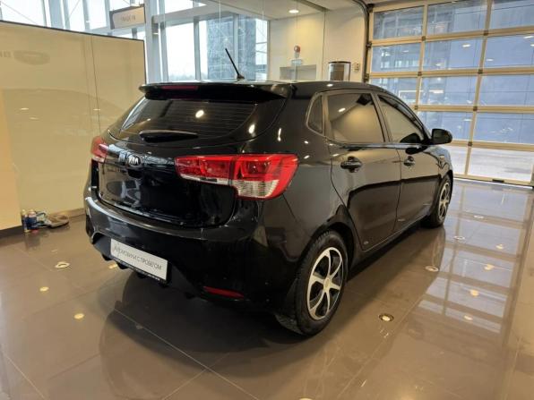 Kia Rio III Рестайлинг с пробегом 2015 года, цена 859 000 рублей, 238702 км, хэтчбек, Автокод Объявления